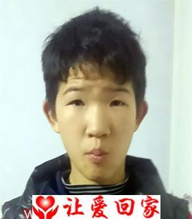 失踪男孩父母