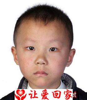 男孩寻亲身父母